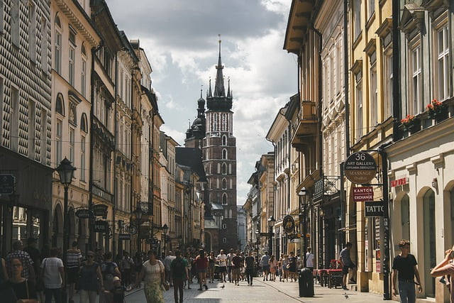 Kościół Mariacki widziany z ulicy Floriańskiej